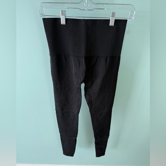 ASSETS by SPANX Black Essential Basic Nylon Blend High Rise Leggings Shapewear - Picture 2 of 3